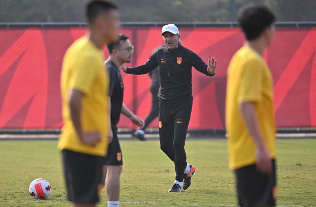 开云体育-扬科维奇:相信新召入的球员能给国足注入新力量