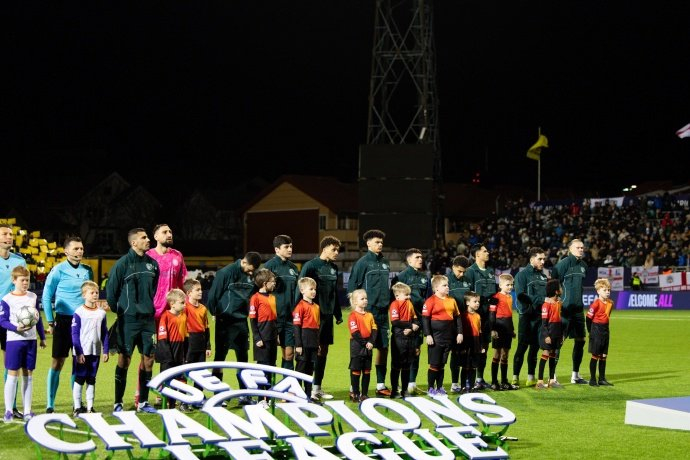 曼城队长自掏腰包为374名远征球迷报销门票|曼彻斯特晚报|曼彻斯特|博德闪耀|欧冠|球票_新浪体育_新浪新闻