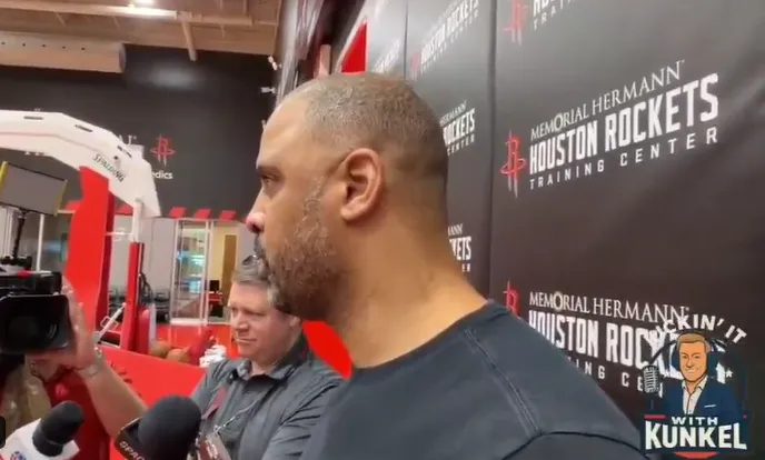 乌度卡谈谢泼德上场时间增加：他对我们所做的一切非常重要