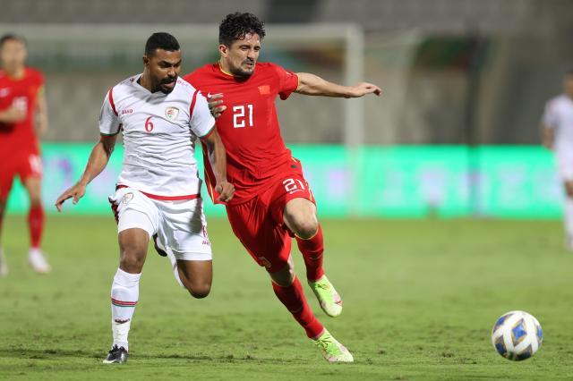 体育平台-媒体聚焦国足憾平阿曼：矛头指向李铁 “换”失好局