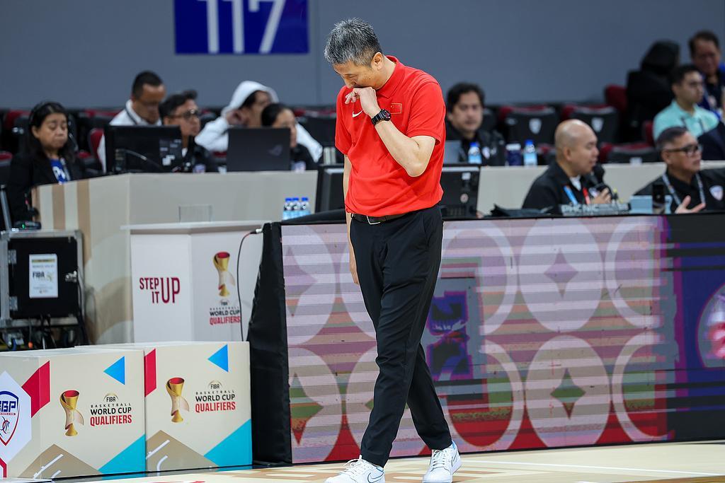 体育平台-中国男篮赢球却仿佛回到了老路！杨毅：不理解身高竟比中国台北低