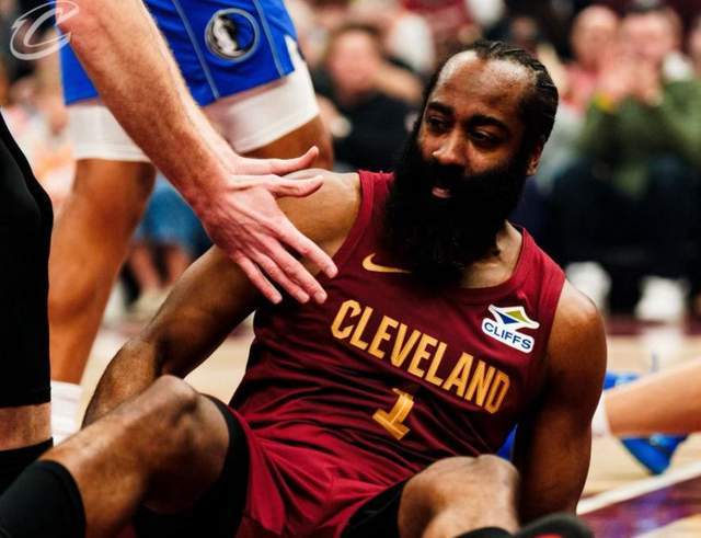 体育平台-仅得13+5！输球和哈登无关，阿特金森赛后揽责，米切尔也说出事实